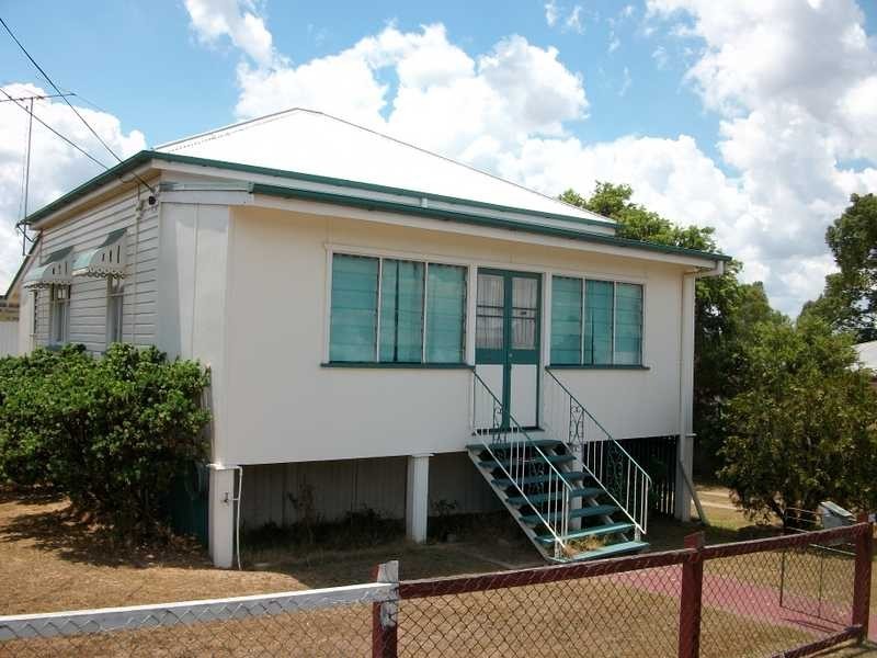 5 Lobley Street, Ipswich QLD 4305