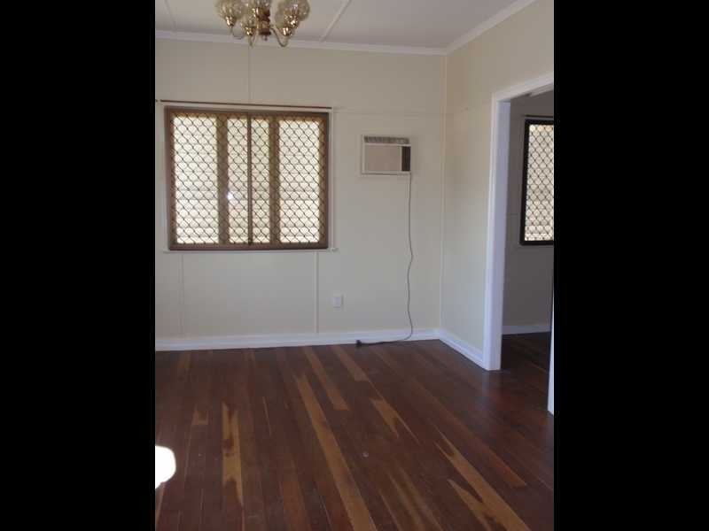 7 George Lane, Newtown QLD 4305