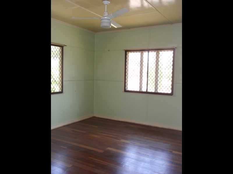 7 George Lane, Newtown QLD 4305