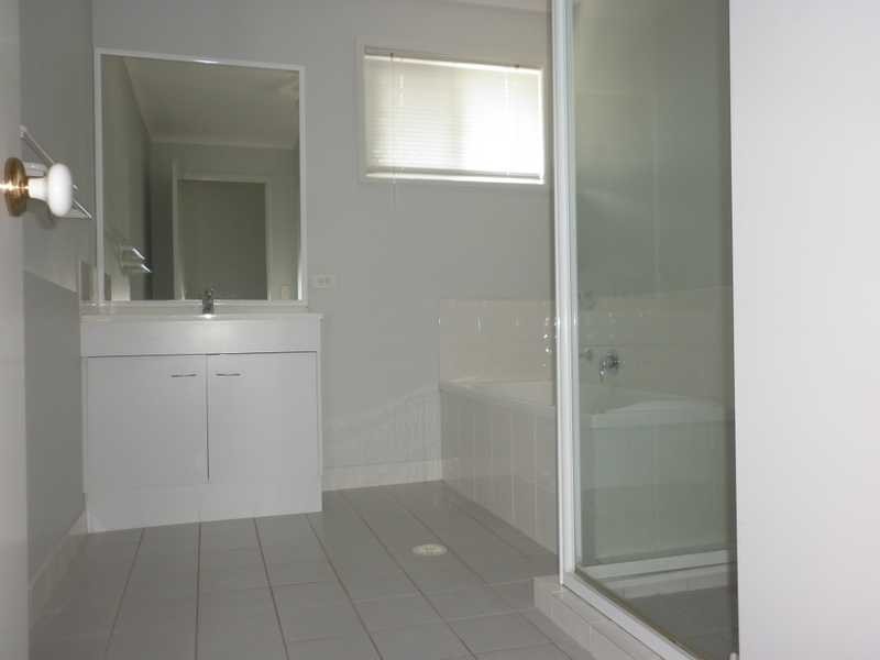 11/17 Gibbs Street, Churchill QLD 4305