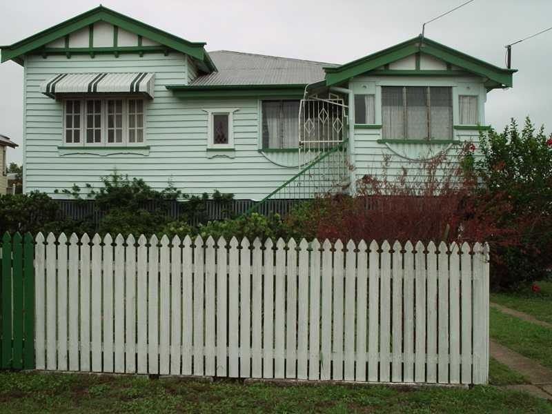 16 Fox Street, Newtown QLD 4305