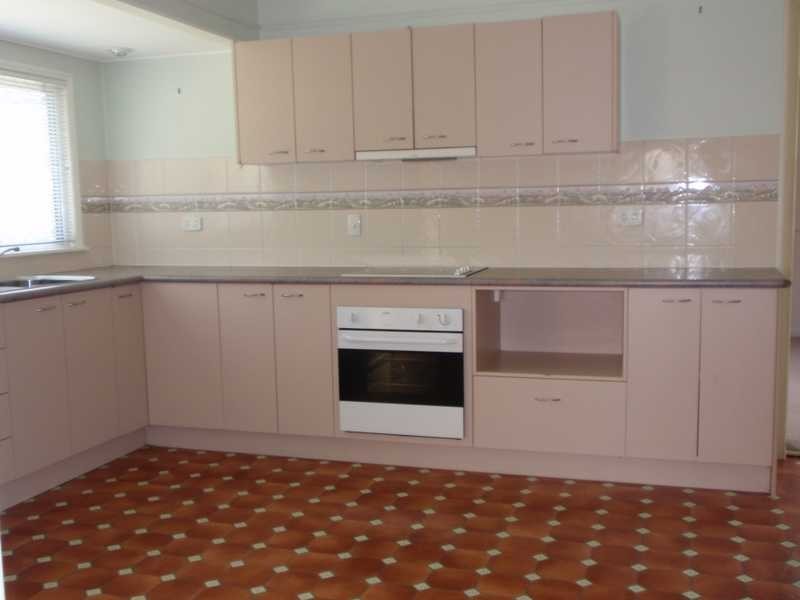 38a Clifton Street, Booval QLD 4304