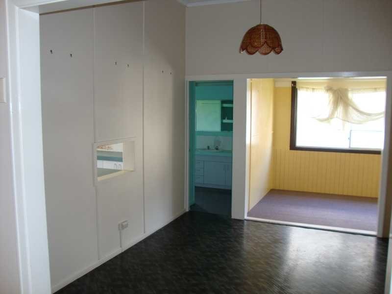 102 Downs Street, North Ipswich QLD 4305