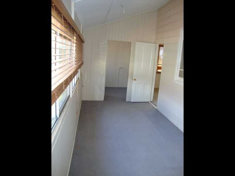 102 Downs Street, North Ipswich QLD 4305