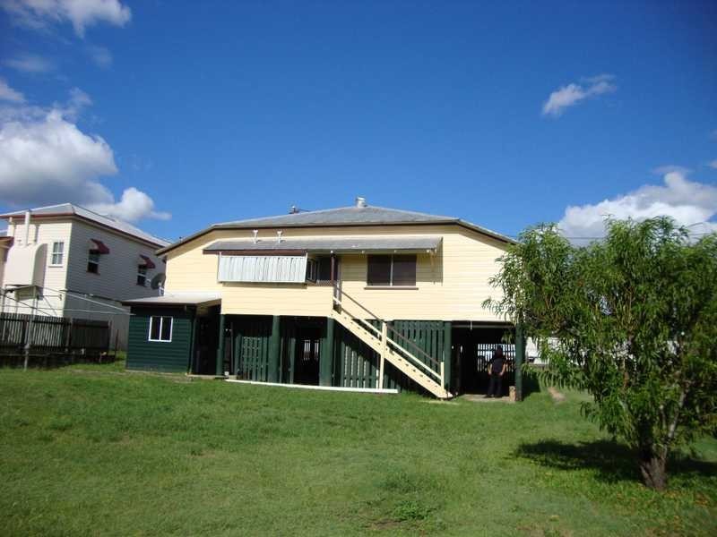 102 Downs Street, North Ipswich QLD 4305