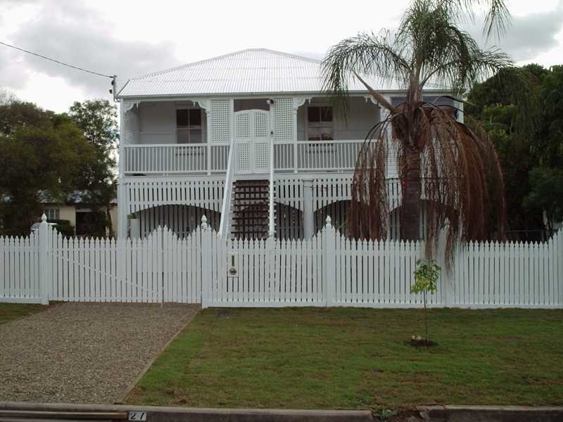 27 Walsh Street, Newtown QLD 4305