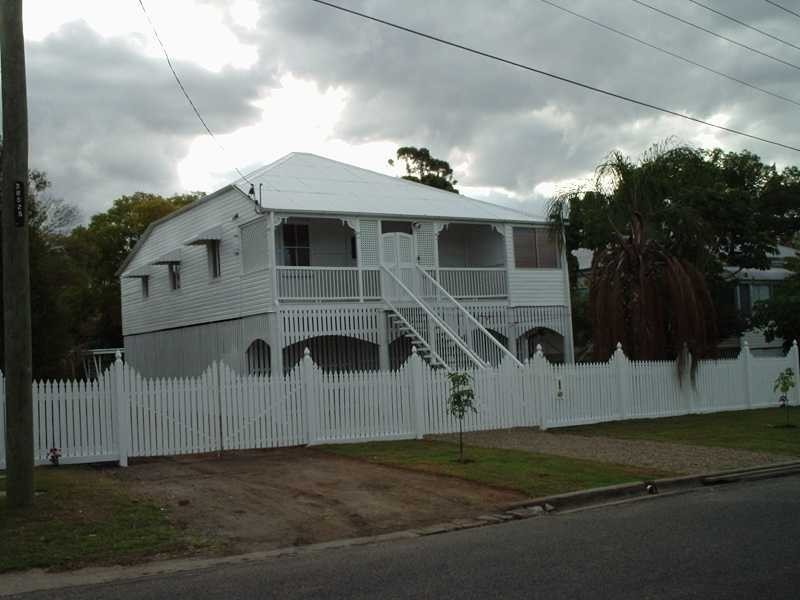 27 Walsh Street, Newtown QLD 4305