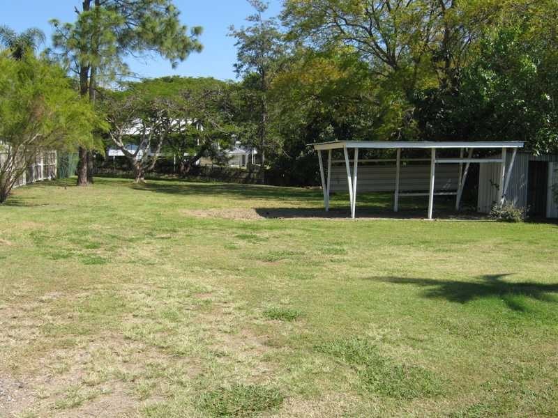 27 Walsh Street, Newtown QLD 4305