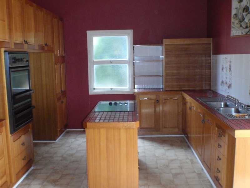 17 Walsh Street, Newtown QLD 4305