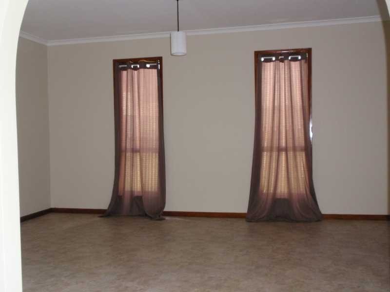 48 Burgoyne Street, Bundamba QLD 4304