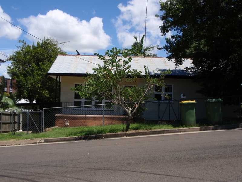 16a Milford Street, Ipswich QLD 4305