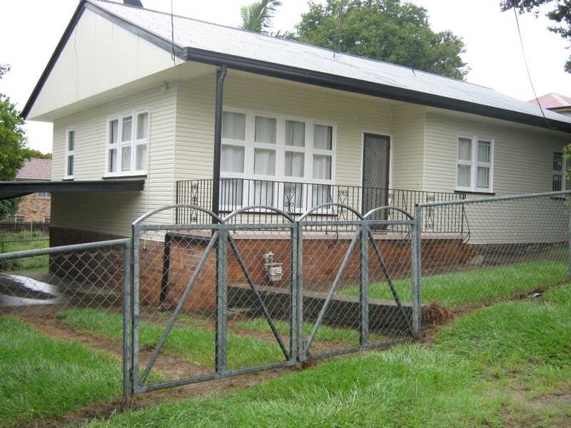 16a Milford Street, Ipswich QLD 4305