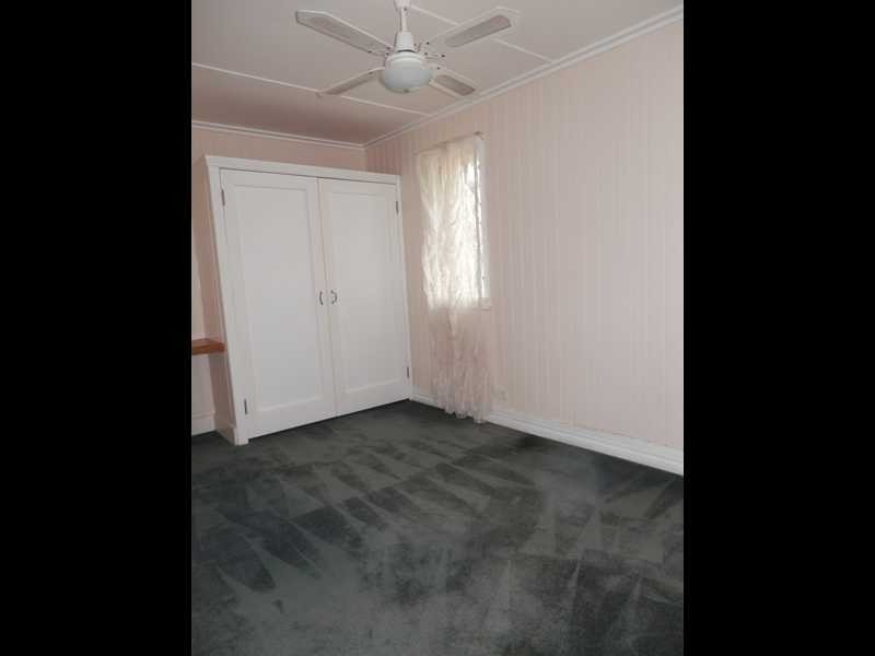 14 Cramb Street, Eastern Heights QLD 4305