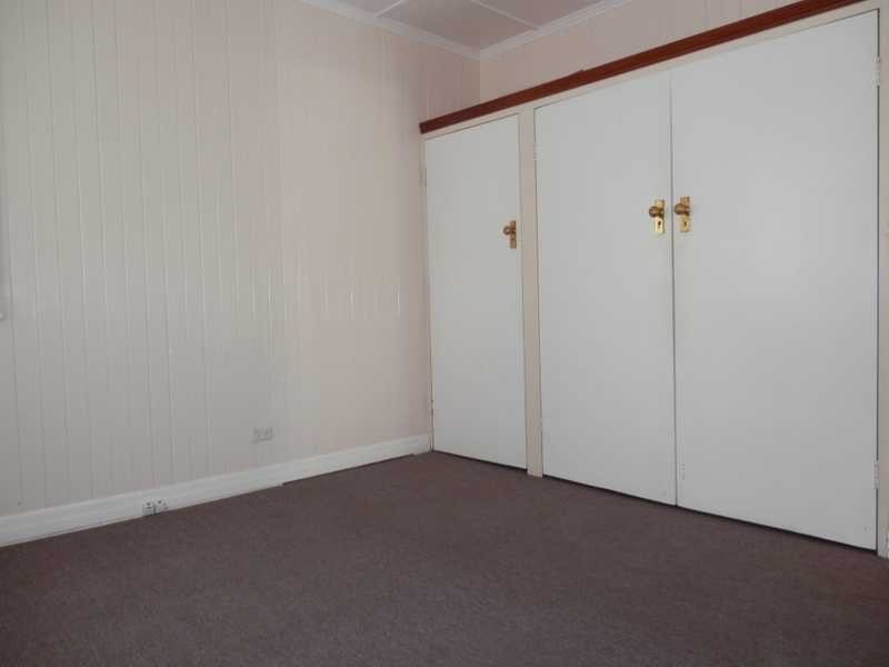 14 Cramb Street, Eastern Heights QLD 4305