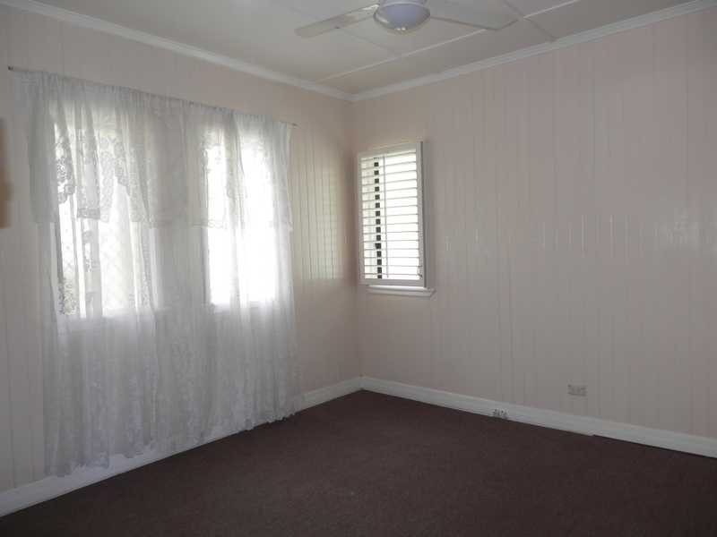 14 Cramb Street, Eastern Heights QLD 4305