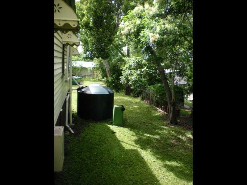 38 Thompson Street, Silkstone QLD 4304