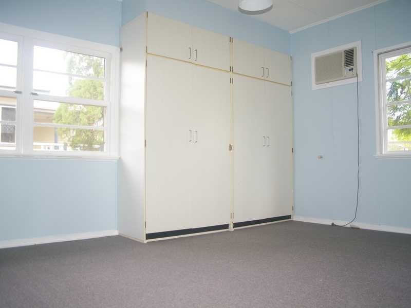 41 Samford Road, Leichhardt QLD 4305