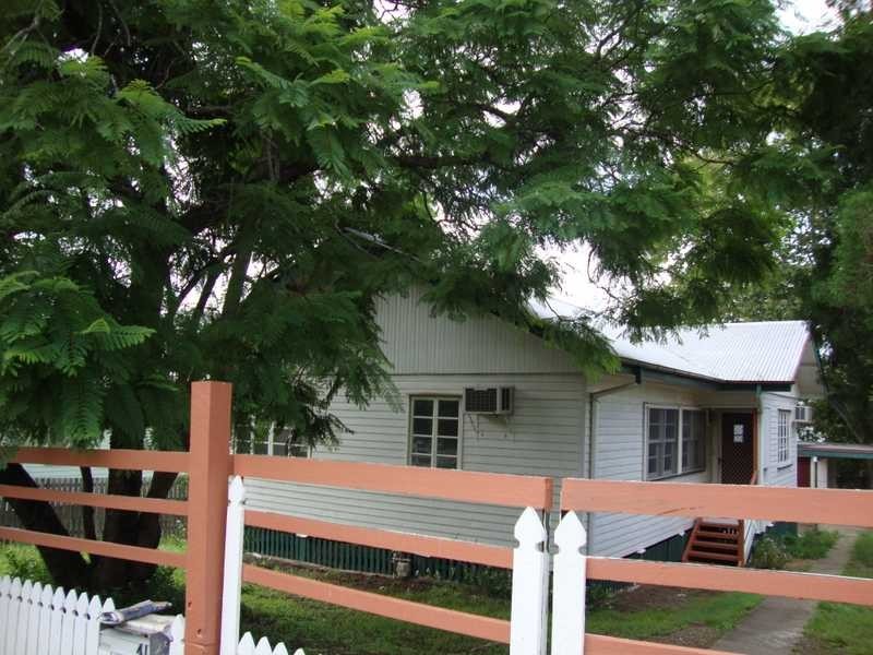 41 Samford Road, Leichhardt QLD 4305