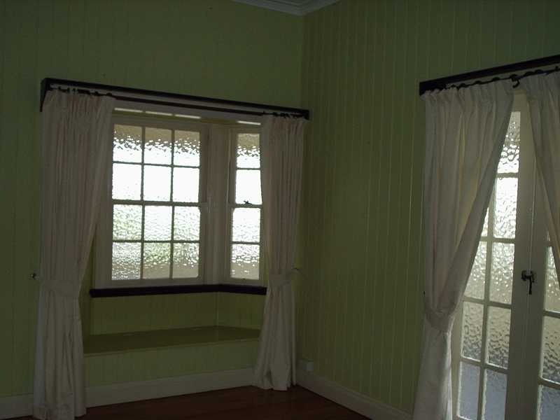 10 Cothill Road, Booval QLD 4304