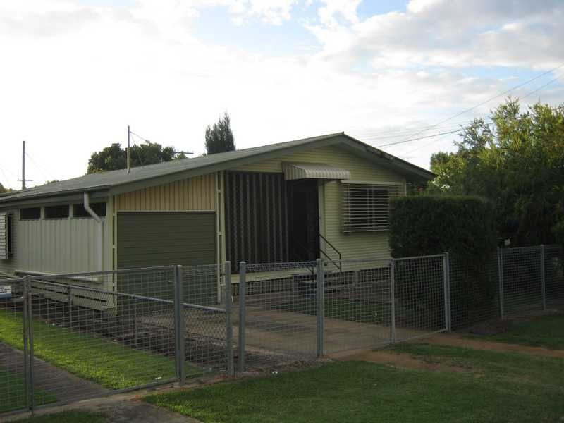 43 Grange Road, Eastern Heights QLD 4305