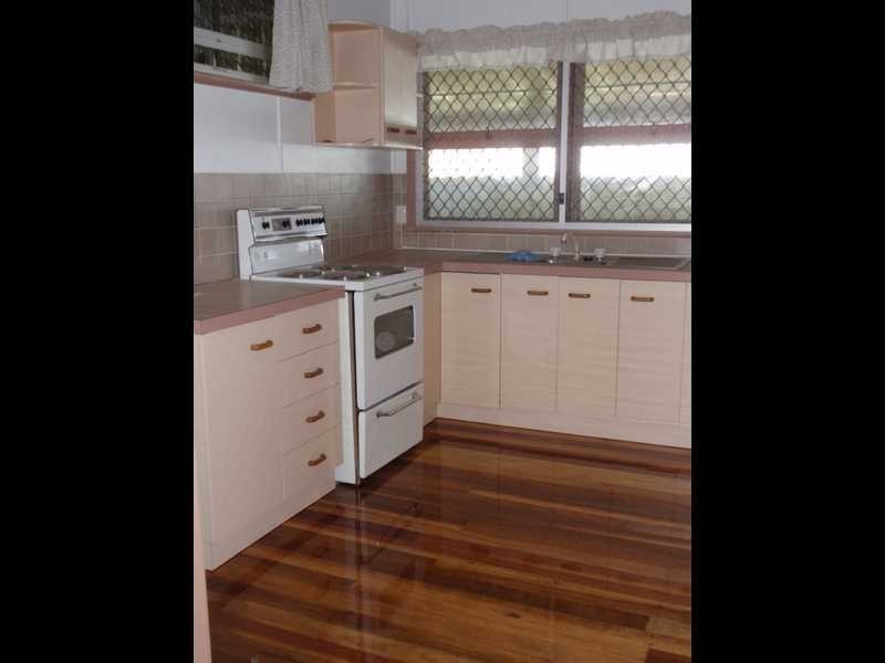 43 Grange Road, Eastern Heights QLD 4305