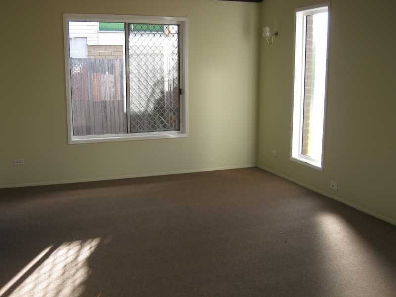 35 Selwyn Street, North Booval QLD 4304