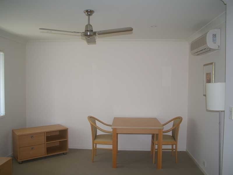 Unit 2/5 Judith Street, Flinders View QLD 4305