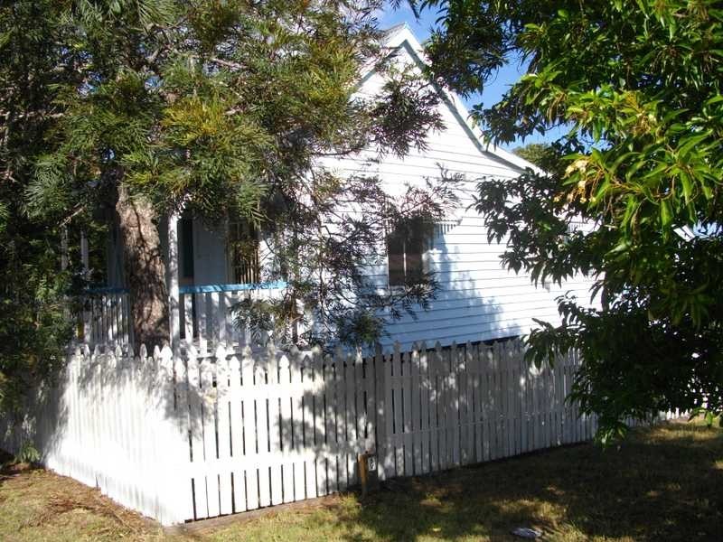 21 Hill Street, North Ipswich QLD 4305