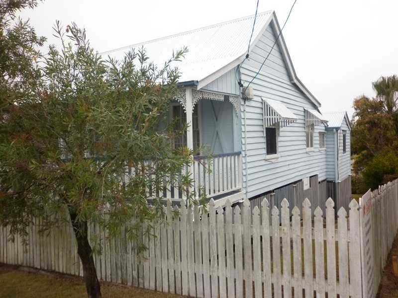 21 Hill Street, North Ipswich QLD 4305