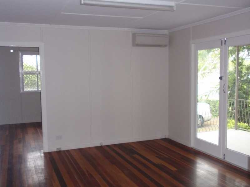 31 Queen Street, Newtown QLD 4305