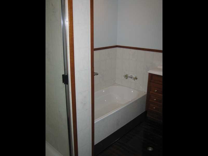 7 Church Street, Silkstone QLD 4304