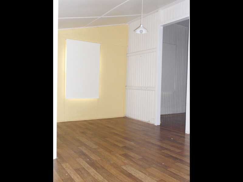 4 Simpson Street, North Ipswich QLD 4305