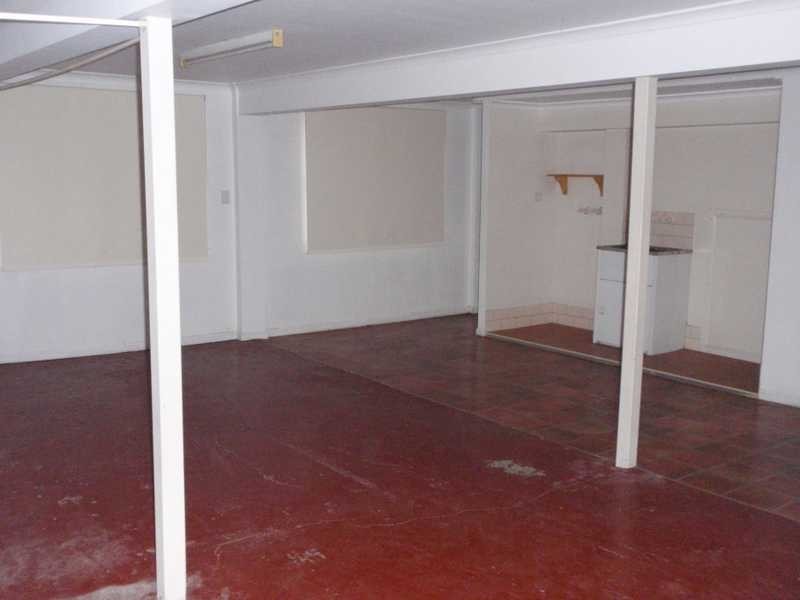 4 Simpson Street, North Ipswich QLD 4305