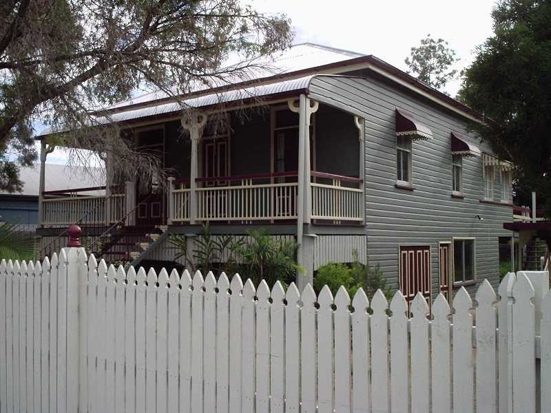 249 South Station Road, Raceview QLD 4305