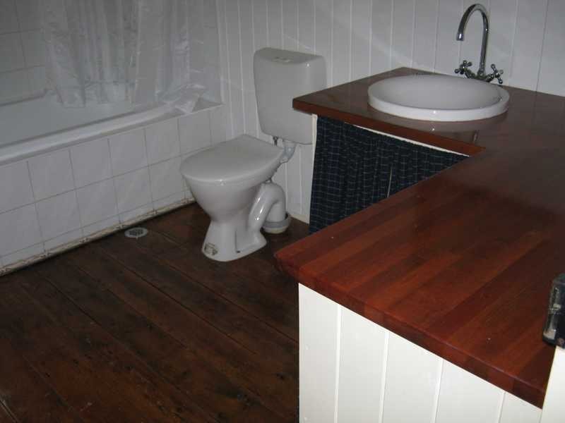 30 Alice Street, Silkstone QLD 4304