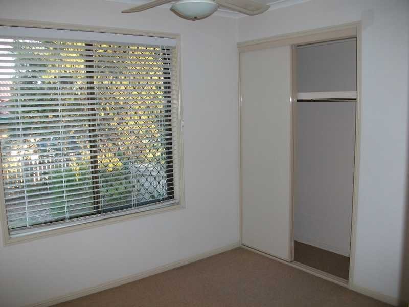 Unit 2/2 Palm Avenue, Raceview QLD 4305