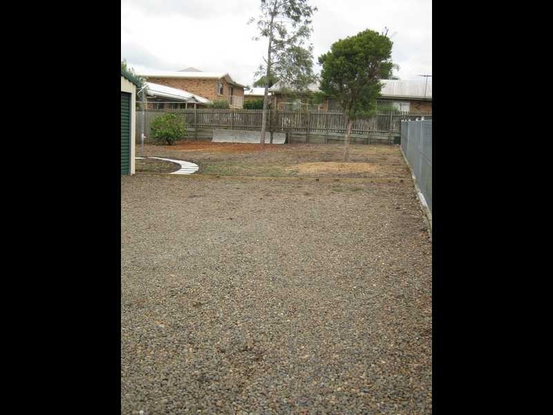 11 Clifton Street, Booval QLD 4304