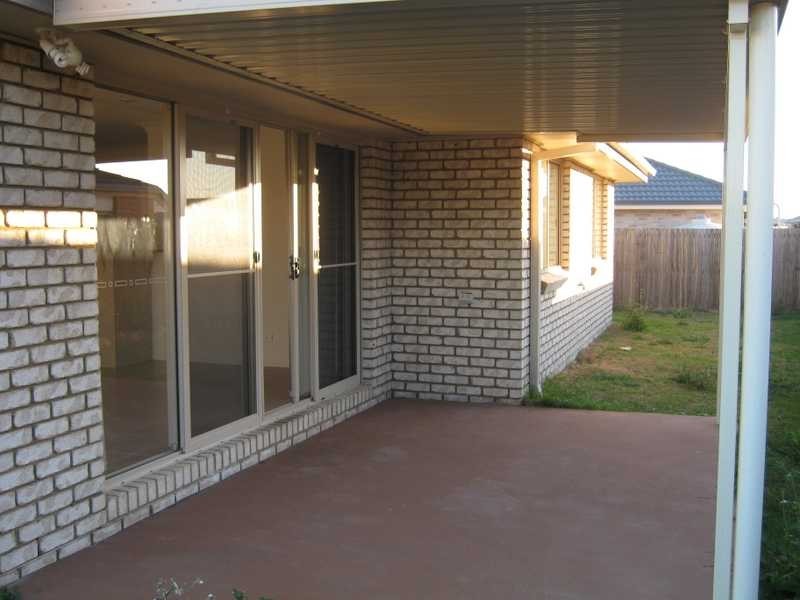 12 Heit Court, North Booval QLD 4304
