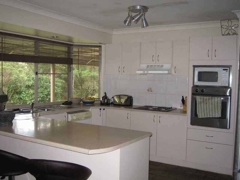 8 Cronin Court, Chuwar QLD 4306