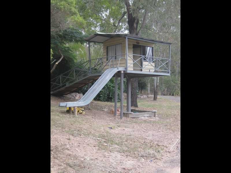 8 Cronin Court, Chuwar QLD 4306