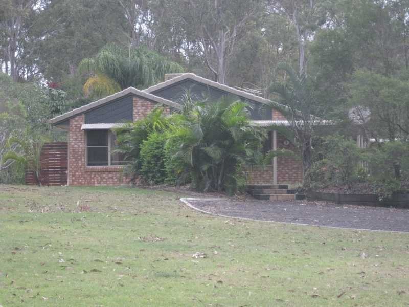 8 Cronin Court, Chuwar QLD 4306