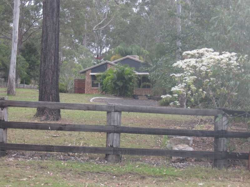 8 Cronin Court, Chuwar QLD 4306