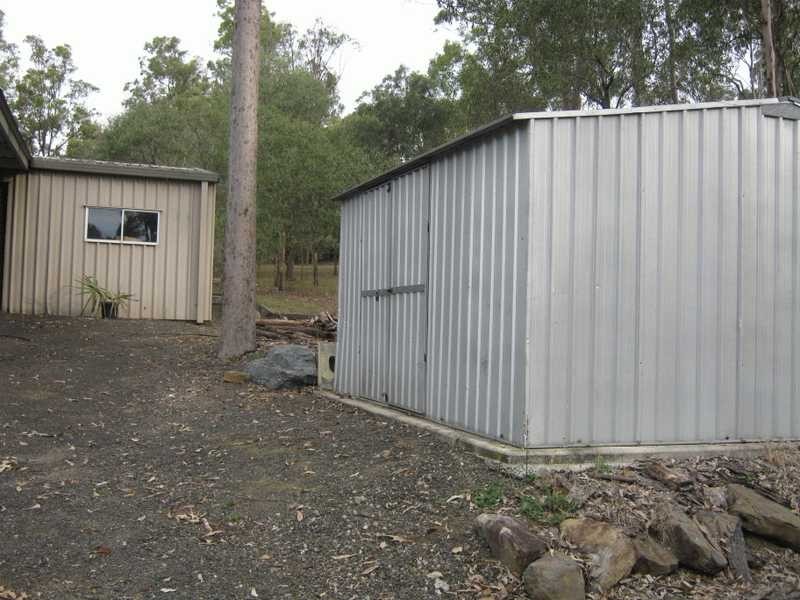 8 Cronin Court, Chuwar QLD 4306