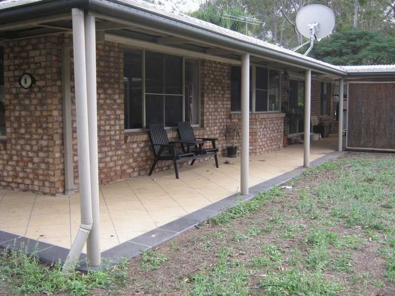 8 Cronin Court, Chuwar QLD 4306