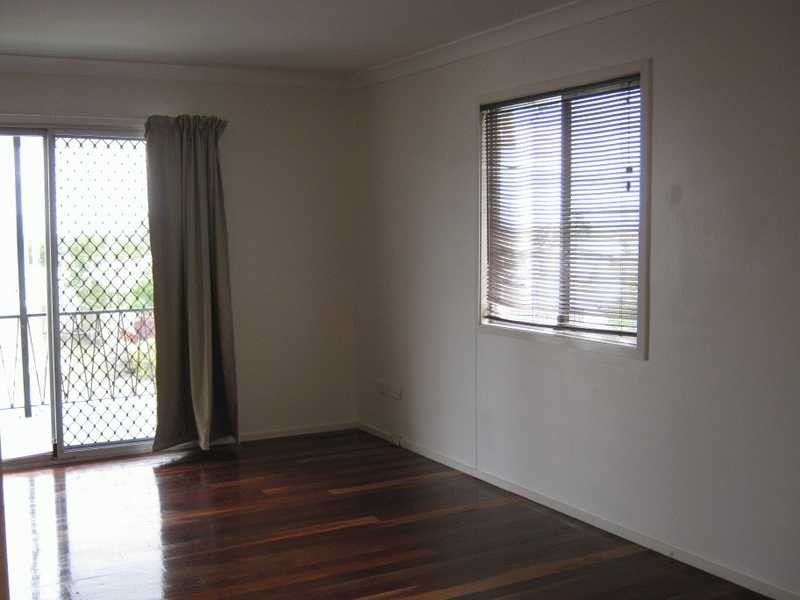 10 Olive Street, Raceview QLD 4305