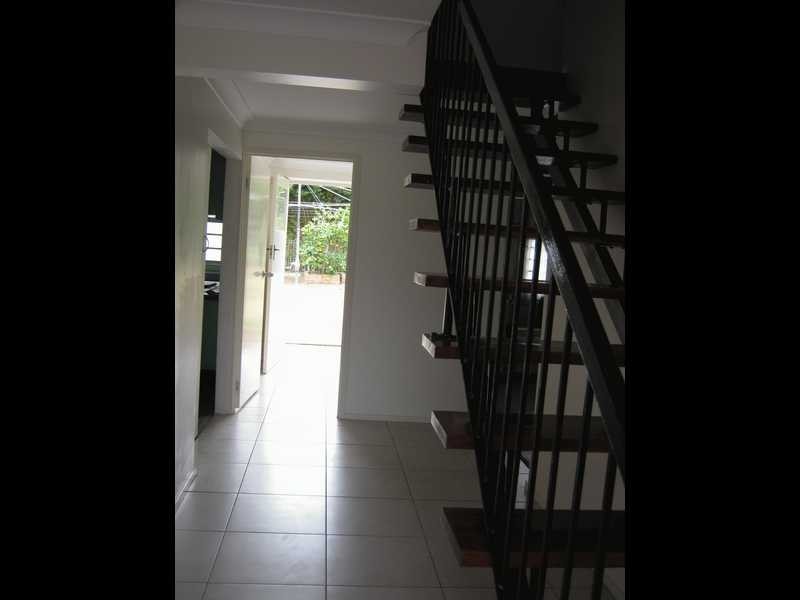 10 Olive Street, Raceview QLD 4305