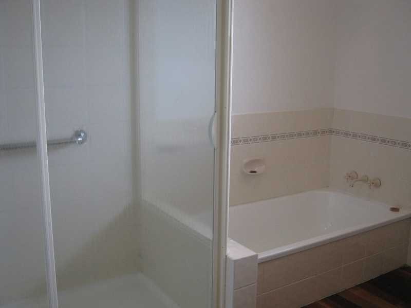 10 Olive Street, Raceview QLD 4305