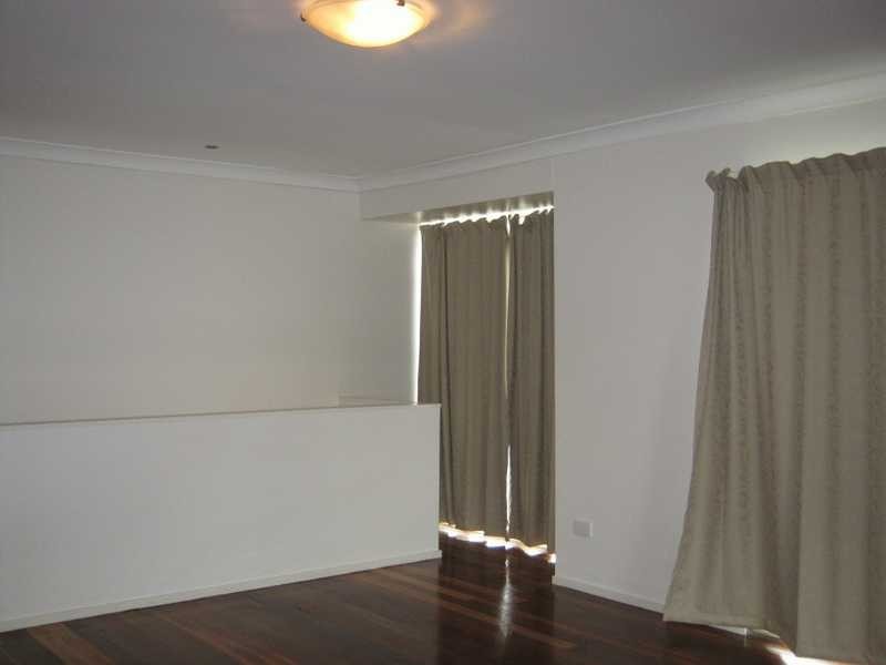 10 Olive Street, Raceview QLD 4305