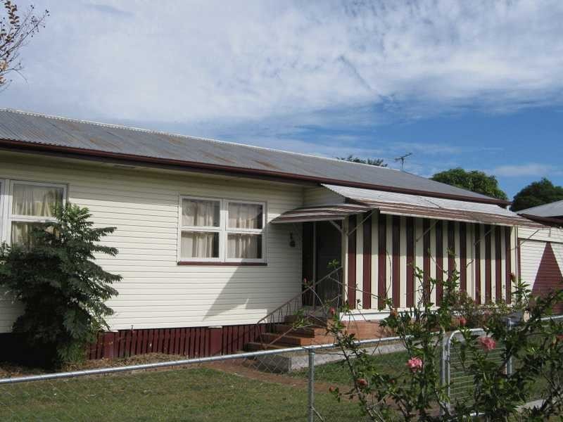 37 Dell Street, Eastern Heights QLD 4305