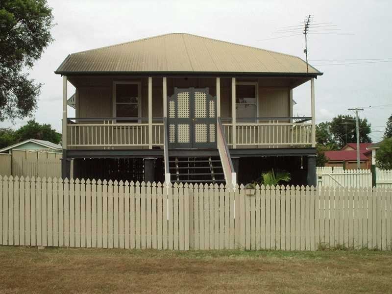 1 Turner Street, Eastern Heights QLD 4305